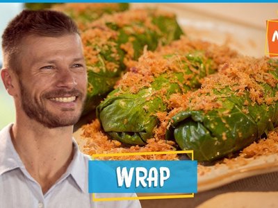 Rolinho de couve com arroz de frango e crispy de jiló