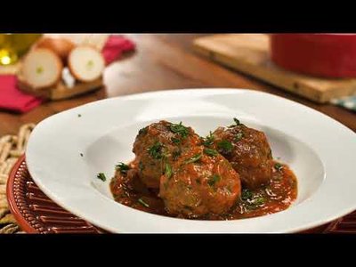 Almôndegas ao molho de tomate