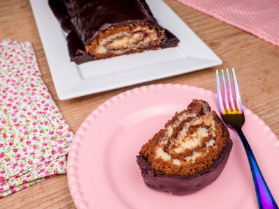 Rocambole de Chocolate e Creme