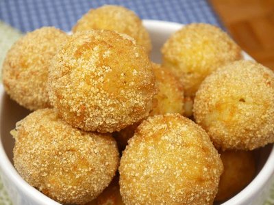 Bolinha de Queijo