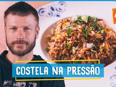 Arroz de Costela com Alho Frito