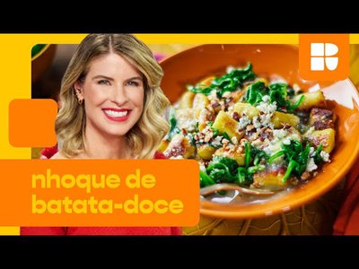 Nhoque de batata-doce com espinafre e molho gorgonzola