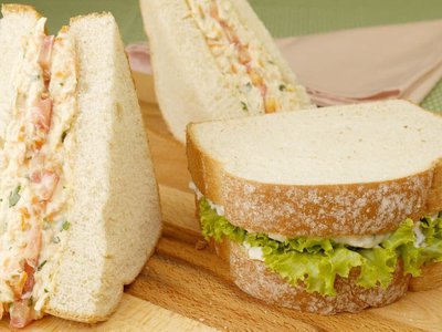 Sanduíche Natural de Frango e Atum