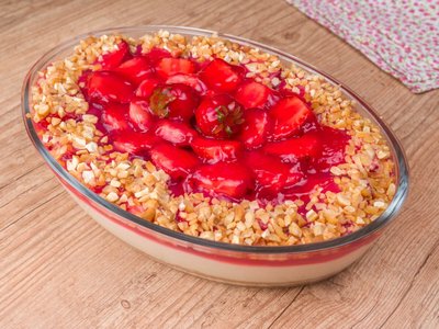 Torta de Morango na Travessa