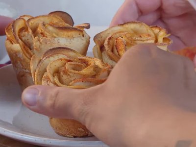 Receita de Tortinhas de Flores de Maçã