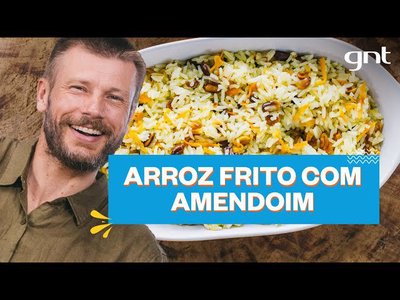 Arroz branco frito com amendoim e cenoura