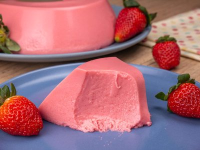 Pudim de Morango sem Forno