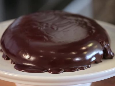 Receita de Bolo de Frigideira com Calda de Nutella