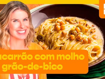 Macarrão com molho de grão-de-bico