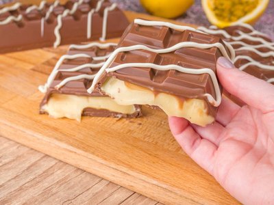 Barra de Chocolate com Maracujá com apenas 5 ingredientes