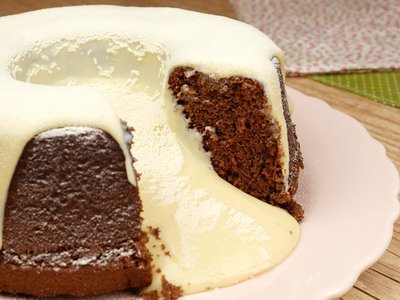 Bolo Vulcão de Chocolate com Leite Ninho