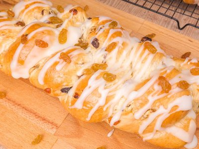Pão Doce Trançado com Uva Passa (Challah)