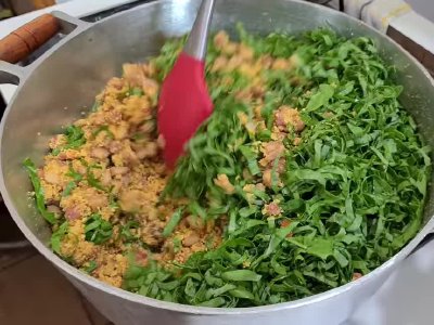 RECEITA DE NATAL Feijão tropeiro caseiro receita de vó com pedacinho de bacon