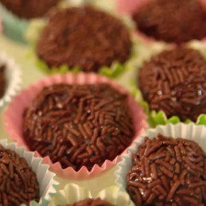 Receita de Como fazer Brigadeiro